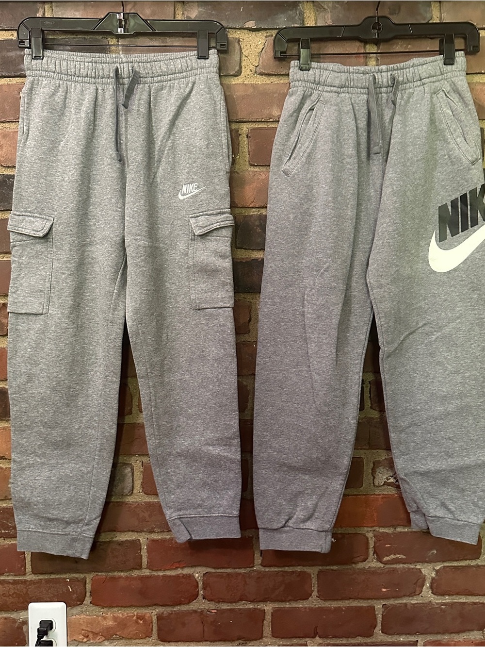 NIKE sweatpants joggers size large (10/12)